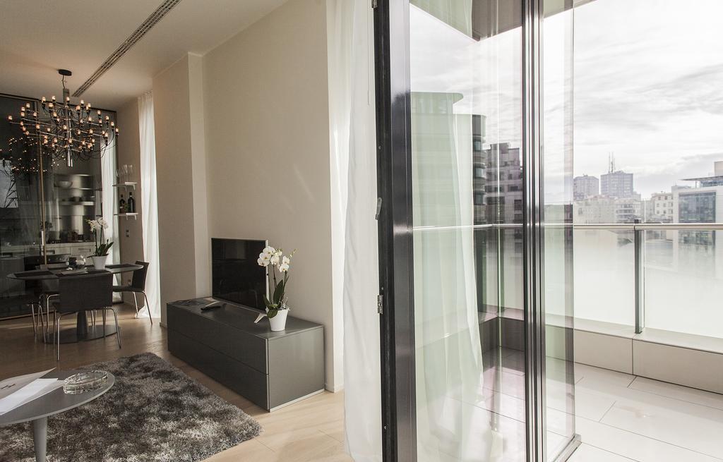 Hemeras Boutique Homes - Design Flats Near The City Center Milano Exteriör bild